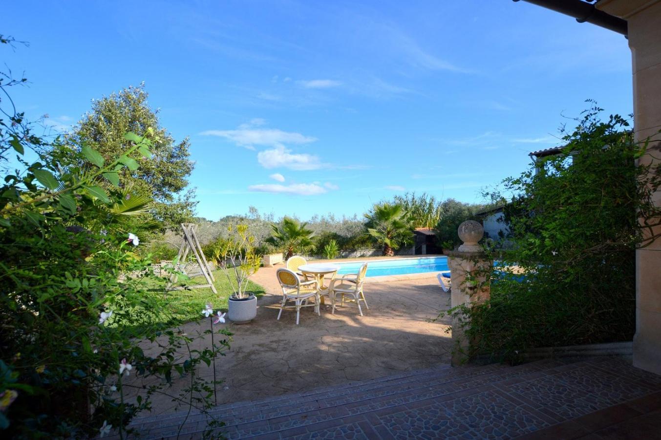 Finca Con Piscina Es Blanquer Pensionat Exteriör bild